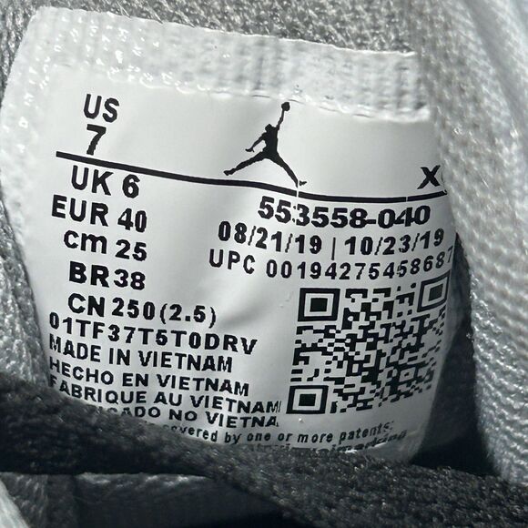 Nike Air Jordan 1 Low Retro Shadow Toe Men's 7 Black White Gray Shoes 553558-040 - Picture 8 of 8